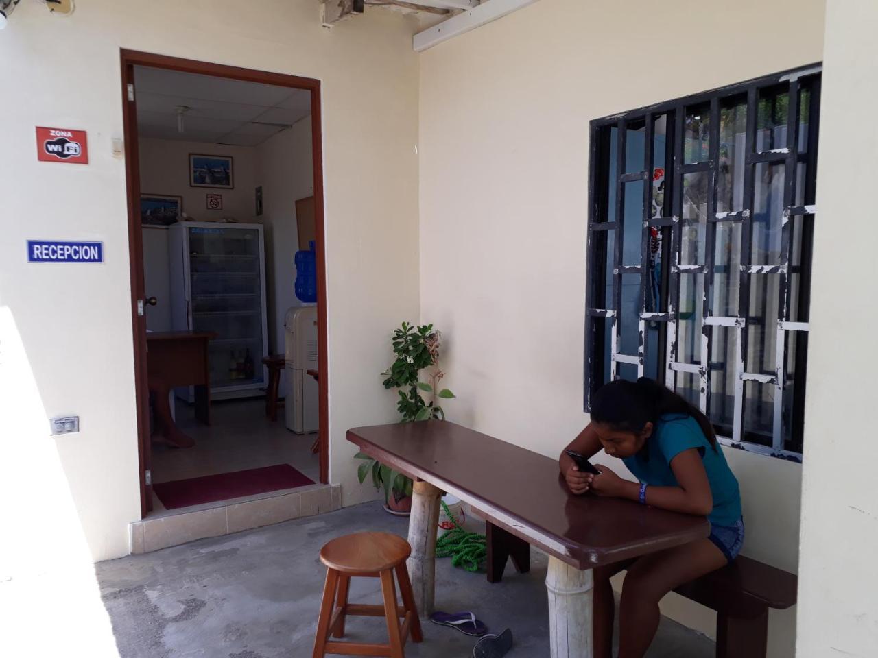 Hospedaje Mother Fanny Puerto Villamil Luaran gambar